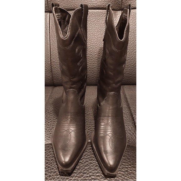 Steve Madden Ladies Western Black Leather Boot Style #20LB03S1 NWOT - Picture 16 of 16